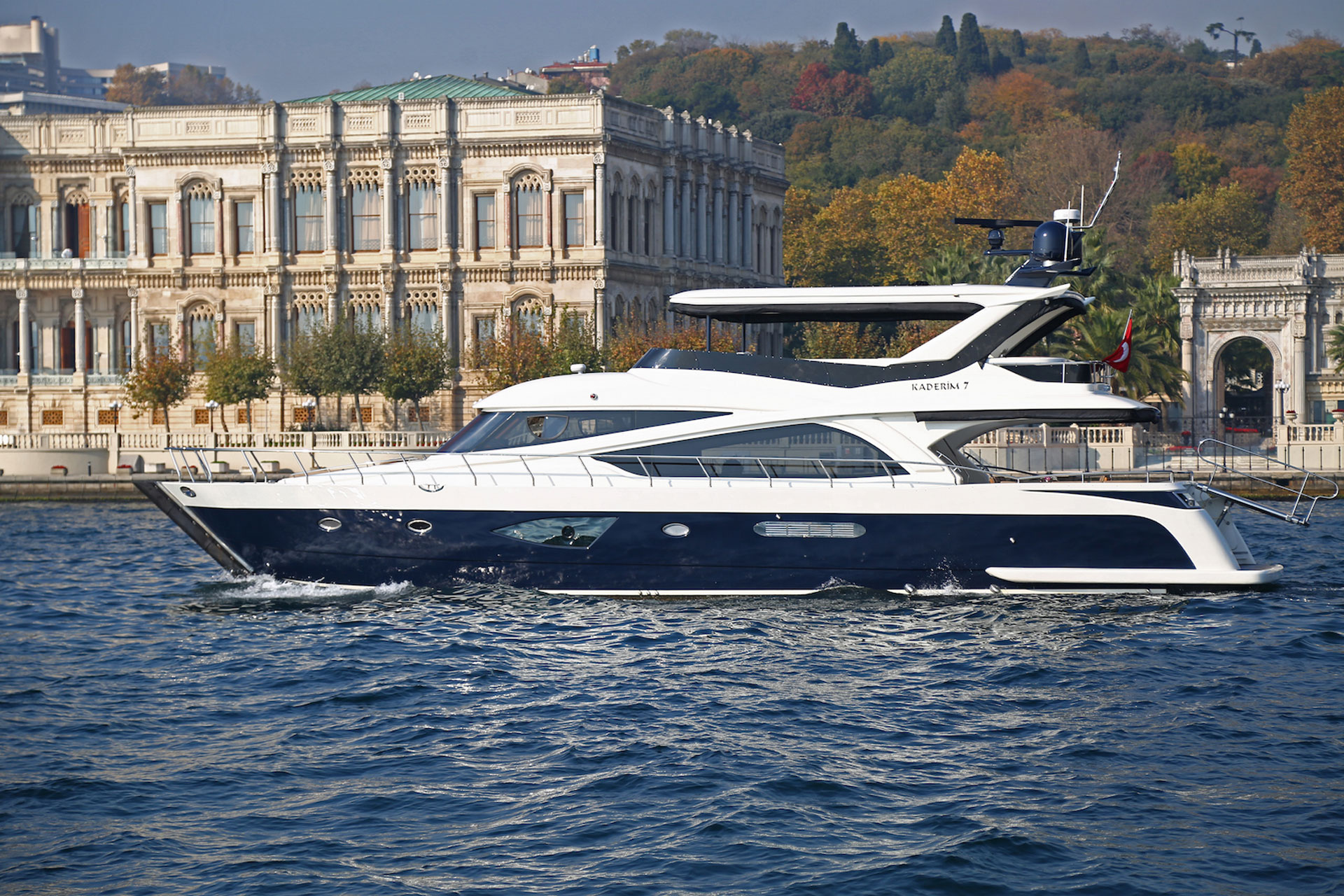 Bosphorus Yacht Tickets: Private Yacht Birthday Celebration